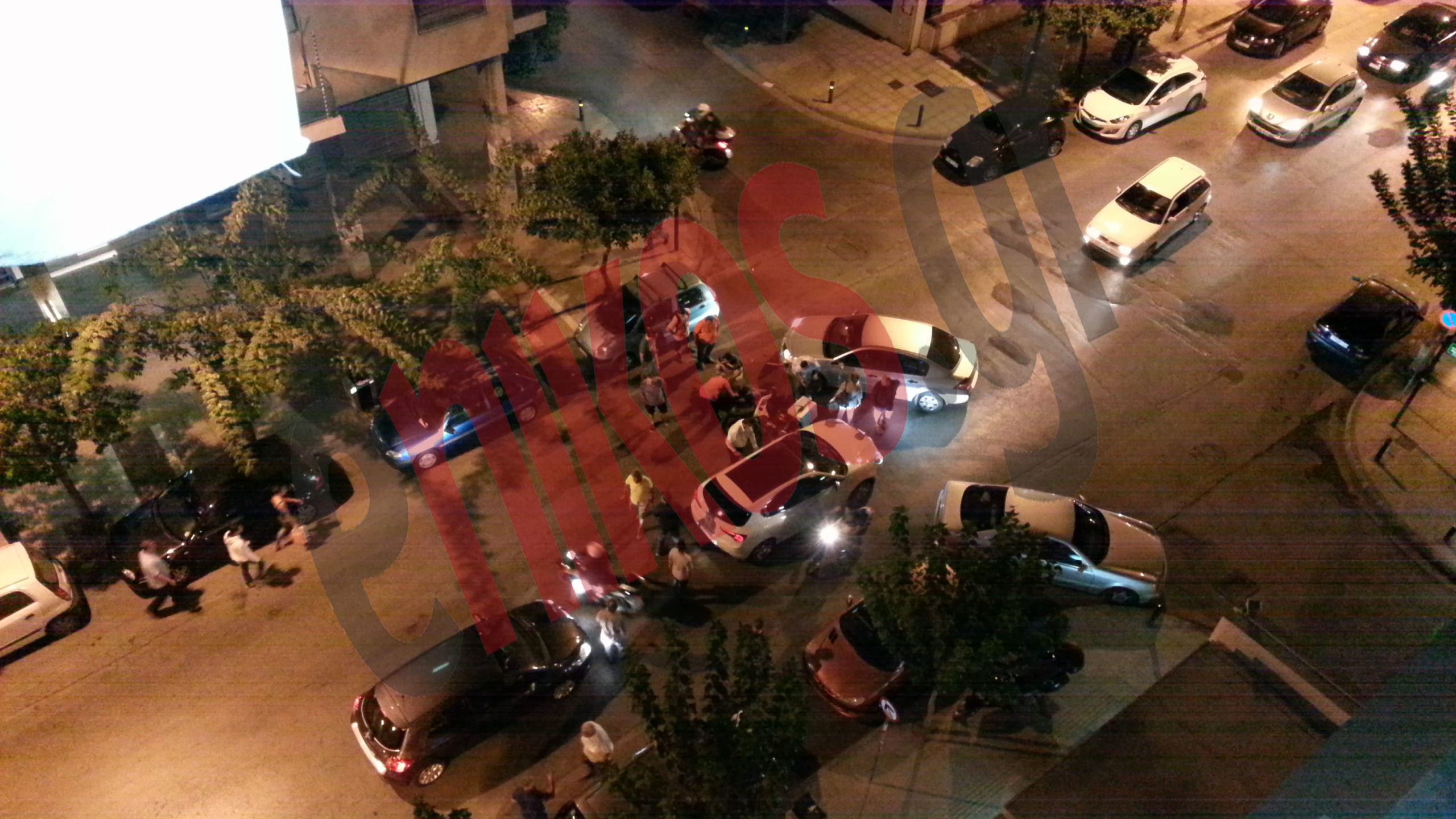 ΦΩΤΟ-Τροχαίο με τραυματία στην Καλλιθέα