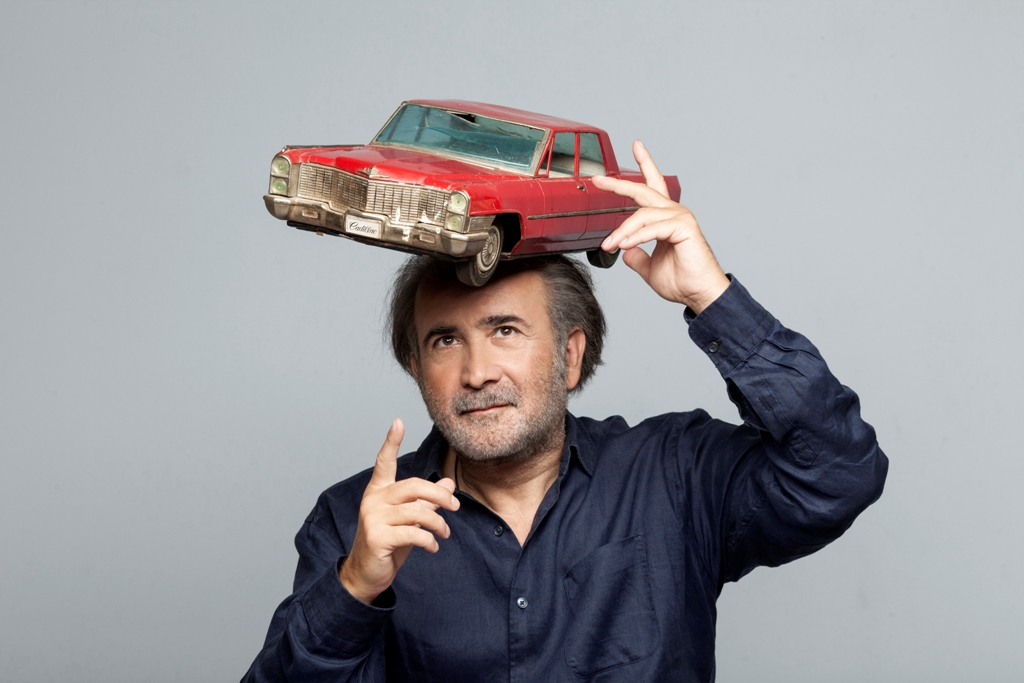 Απόψε η πρεμιέρα του Λαζόπουλου