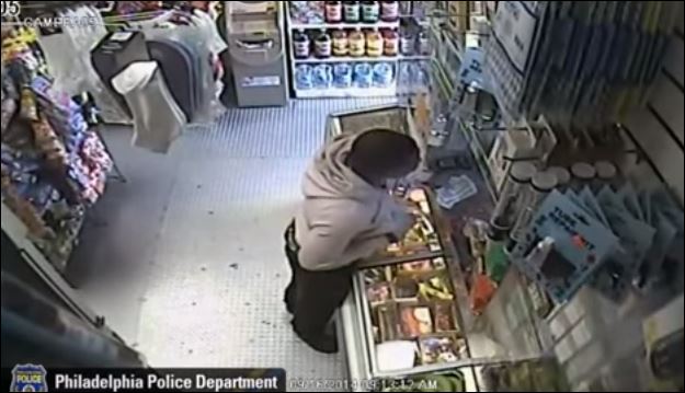 ΒΙΝΤΕΟ-Ο ληστής ήταν οπλισμένος με… μπανάνα