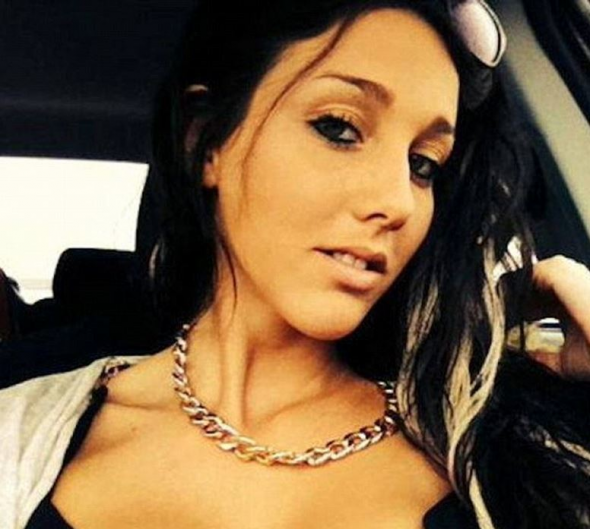 ΦΩΤΟ-Η πιο σέξι εγκληματίας του κόσμου κυκλοφορεί και σε…κούκλα