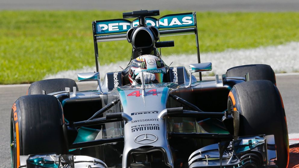 Νίκη και κορυφή για τον Χάμιλτον