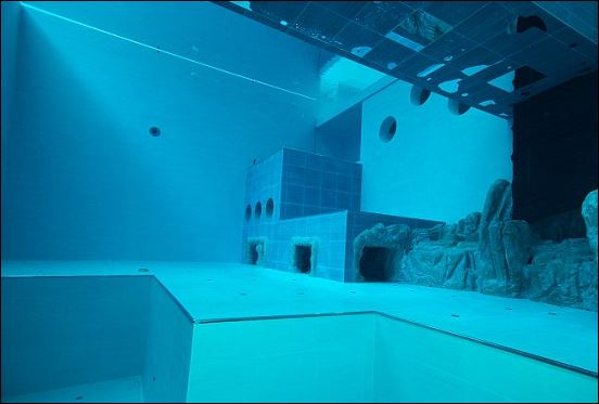 ΦΩΤΟ-Η πιο βαθιά πισίνα στον κόσμο