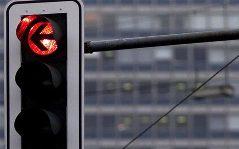 Τζέντα-Μία νύχτα στη φυλακή για όποιον περνά με “κόκκινο”