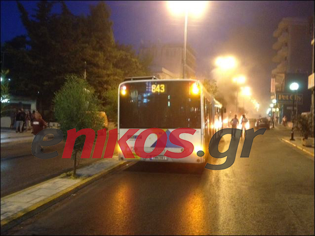 ΦΩΤΟ-Ζημιές σε λεωφορείο στο Κερατσίνι