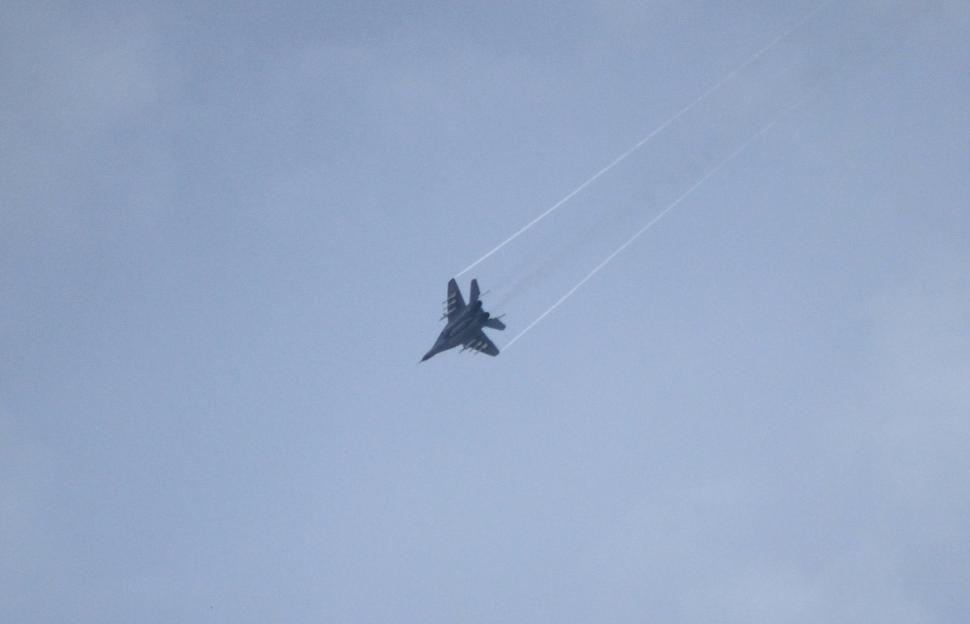 Λιβύη-Συντριβή μαχητικού δίπλα στο κοινοβούλιο