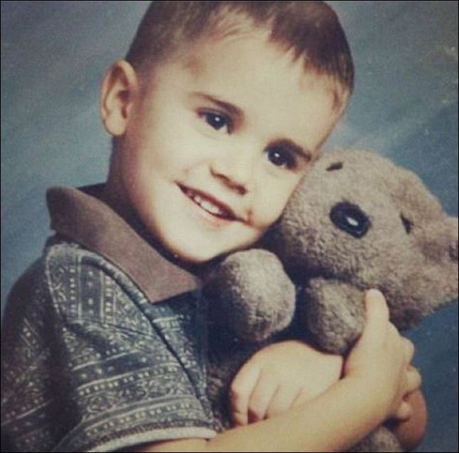 ΦΩΤΟ-Αναγνωρίζετε το αγοράκι;