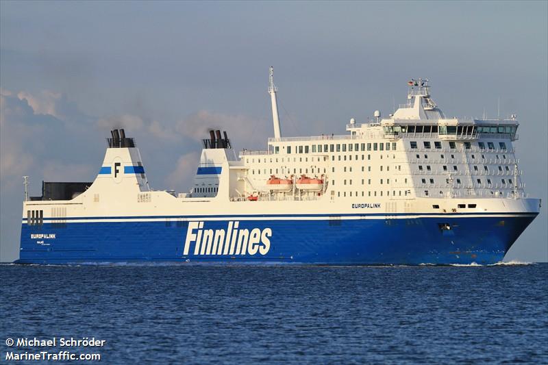 Ελεύθεροι πλοίαρχος και υποπλοίαρχος του Europalink