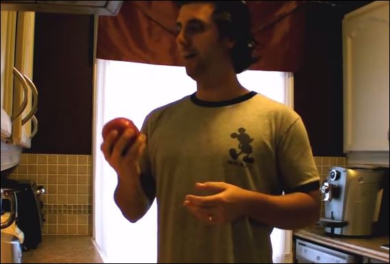 ΒΙΝΤΕΟ-Πως να καθαρίσετε ένα ρόδι σε 10”