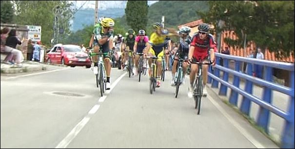 ΒΙΝΤΕΟ-Ποδηλάτες άρχισαν τις… μπουνιές την ώρα του αγώνα