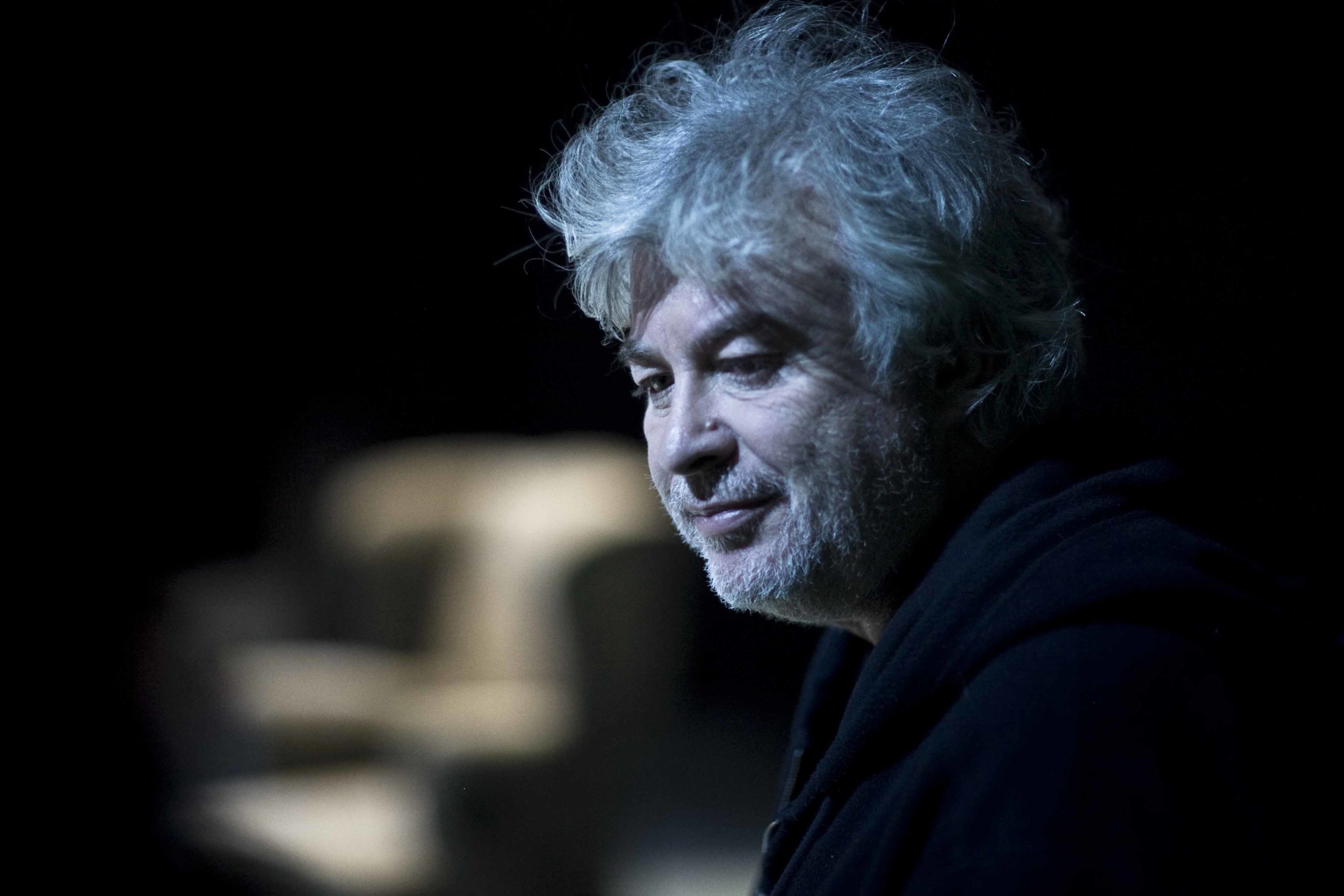 “Η Μητέρα του σκύλου” στο Σύγχρονο Θέατρο