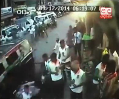 Σρι Λάνκα-Το τζιπ του υποψήφιου παρέσυρε 24 ψηφοφόρους του!