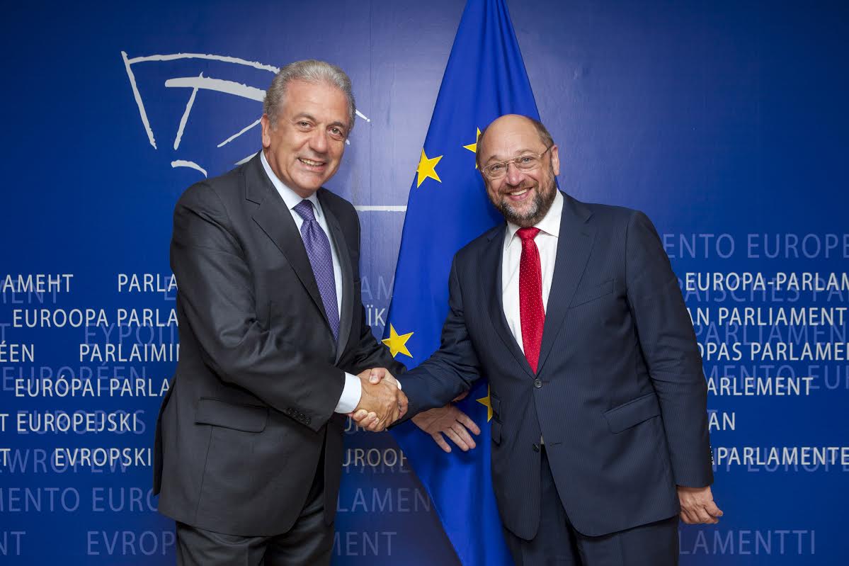 ΦΩΤΟ-Σειρά επαφών Αβραμόπουλου στις Βρυξέλλες