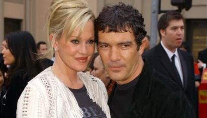 ΦΩΤΟ-Ο Μπαντέρας…αντικατέστησε την Γκρίφιθ