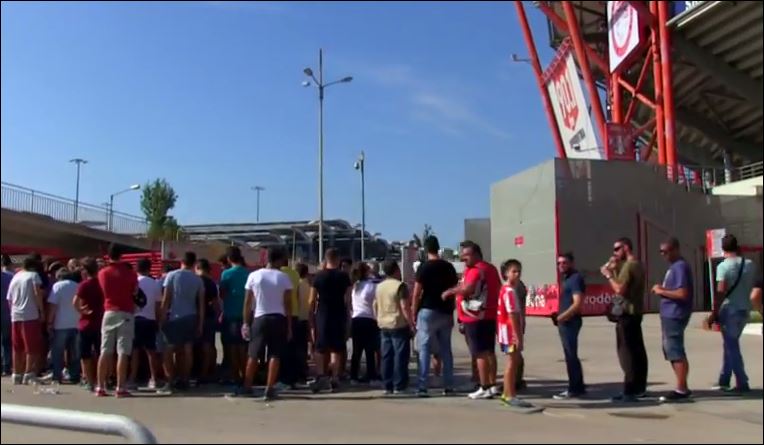 BINTEO-Ουρές στο “Γ.Καραϊσκάκης” για ένα εισιτήριο