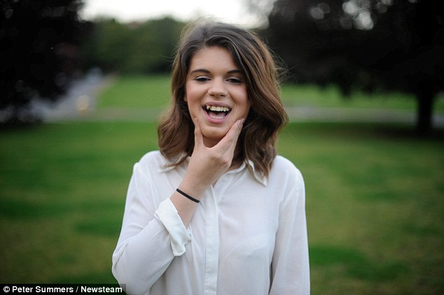 ΒΙΝΤΕΟ-Έκανε Ice bucket challenge και της έφυγε το σαγόνι