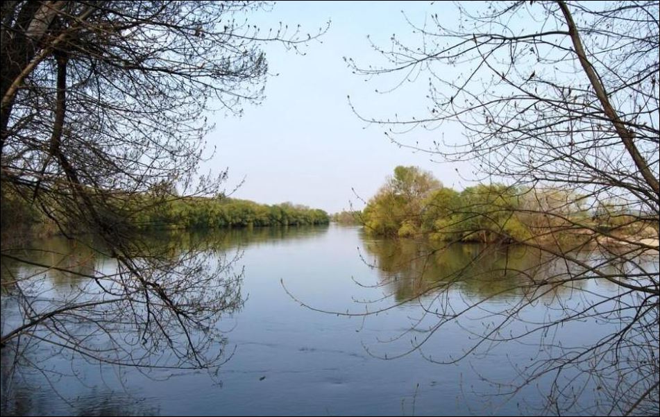 Πέφτει η στάθμη του Έβρου