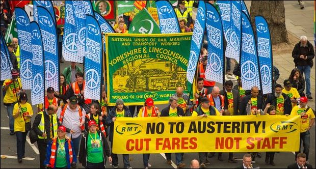 ΦΩΤΟ-Διαδήλωσαν κατά της λιτότητας στο Λονδίνο