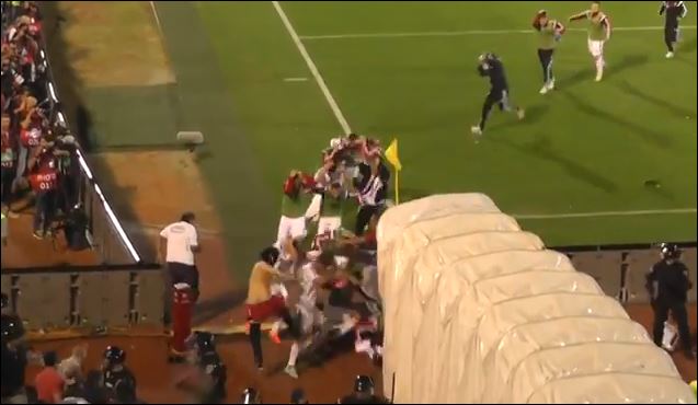 ΒΙΝΤΕΟ-Τα “κομμένα” 3 λεπτά από τα επεισόδια στο Βελιγράδι