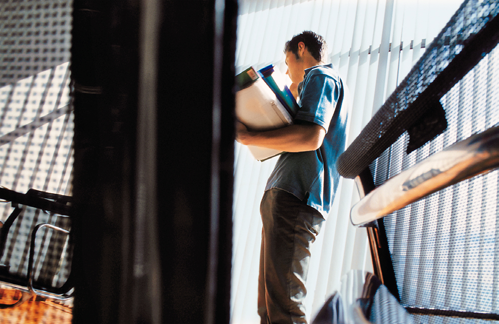 Δύο νέα προγράμματα ΕΣΠΑ για νέους και γυναίκες