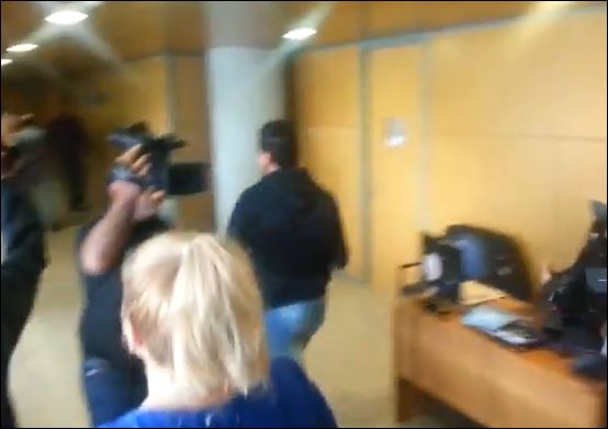 ΒΙΝΤΕΟ-Κατέλαβαν το γραφείο του Μπουτάρη