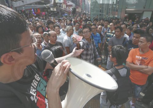 Νέες συγκρούσεις με τραυματίες στο Χονγκ Κονγκ