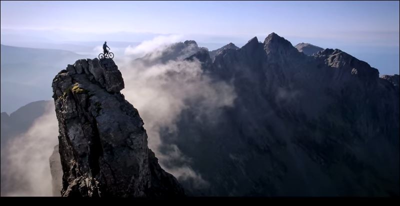 ΒΙΝΤΕΟ-Ο πιο παράτολμος ποδηλάτης