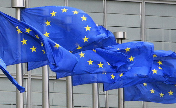 Focus: Το “βασικό σενάριο” για την ευρωζώνη