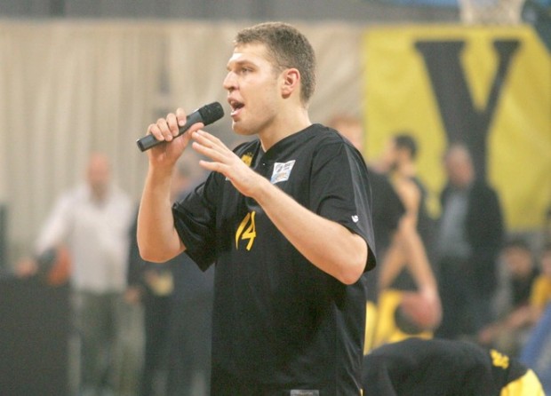 Βεζένκοφ: Δεν διακόπτεται ένας αγώνας με τέτοια ευκολία