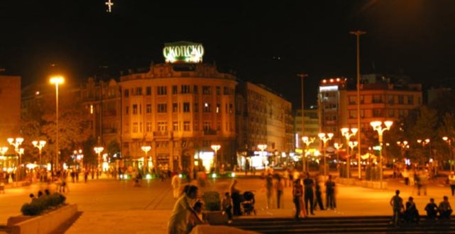 ΠΓΔΜ-Εκτόξευσαν όλμους στο κτίριο της κυβέρνησης