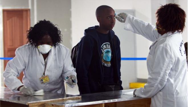 Ερυθρός Σταυρός για Έμπολα: Παράλογο το κλείσιμο των συνόρων