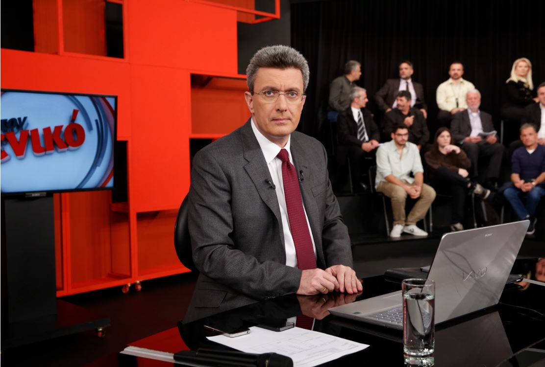 “Στον ενικό” με τον Νίκο Χατζηνικολάου