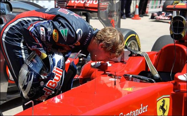 «Βόμβα» της Φεράρι με Φέτελ