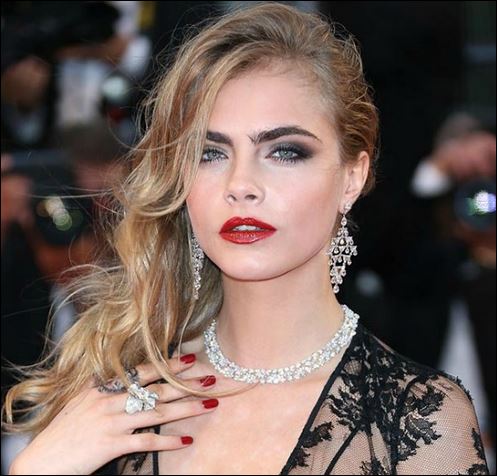 Ο νέος έρωτας της Κάρα Ντελεβίν