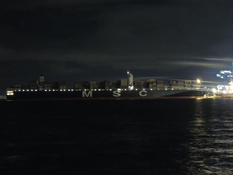 ΒΙΝΤΕΟ-Το μεγαλύτερο πλοίο που έχει δέσει στον Πειραιά