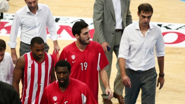 Αποδοκιμάστηκε στο ΣΕΦ η αποστολή του Ολυμπιακού