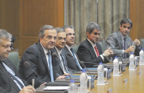 ΦΩΤΟ-Στιγμές από το Υπουργικό Συμβούλιο