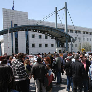 ΤΩΡΑ-Ένταση στο υπουργείο Παιδείας