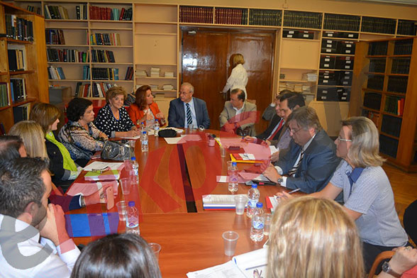 ΦΩΤΟ-Έκτακτα μέτρα για τον Έμπολα από το υπ. Υγείας