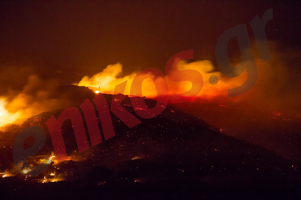 ΤΩΡΑ-ΦΩΤΟ-Φωτιά στην Ίο