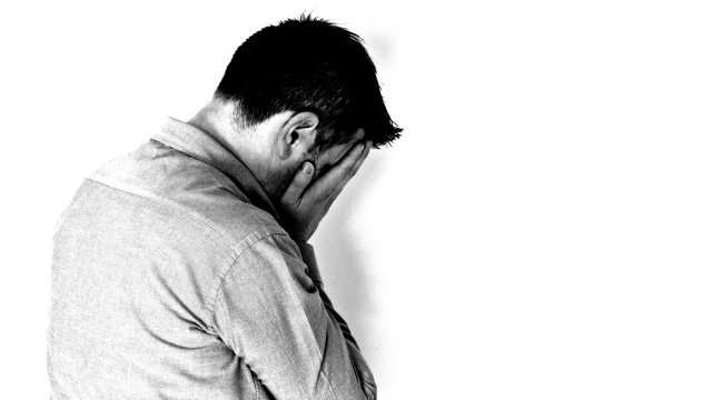 Λιγότερη δουλειά, περισσότερες αυτοκτονίες