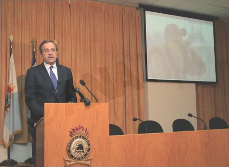 Νέα διαβεβαίωση Σαμαρά για το μισθολογικό των ενστόλων