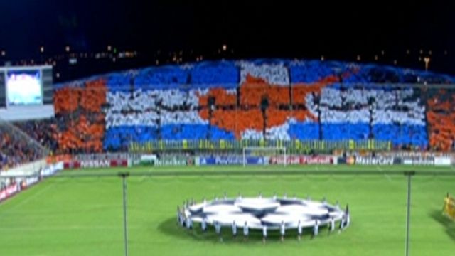 ΦΩΤΟ-Το εντυπωσιακό κορεό των φίλων του ΑΠΟΕΛ