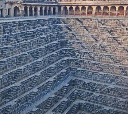 ΦΩΤΟ-Το πηγάδι με τα 3.500 σκαλοπάτια
