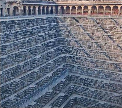 ΦΩΤΟ-Το πηγάδι με τα 3.500 σκαλοπάτια