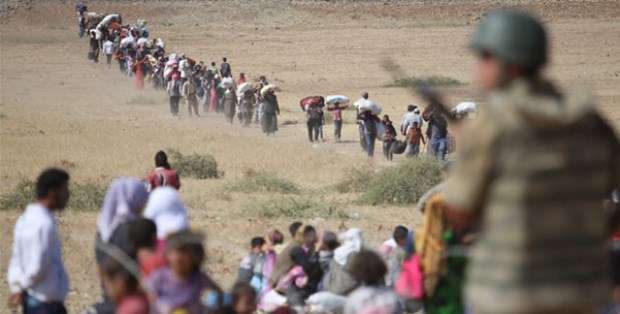 ΒΙΝΤΕΟ-Πάνω από 200.000 οι πρόσφυγες του Κομπάνι