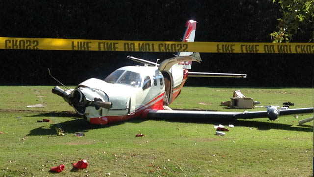 ΦΩΤΟ-ΗΠΑ-Μονοκινητήριο αεροσκάφος συνετρίβη σε σχολείο