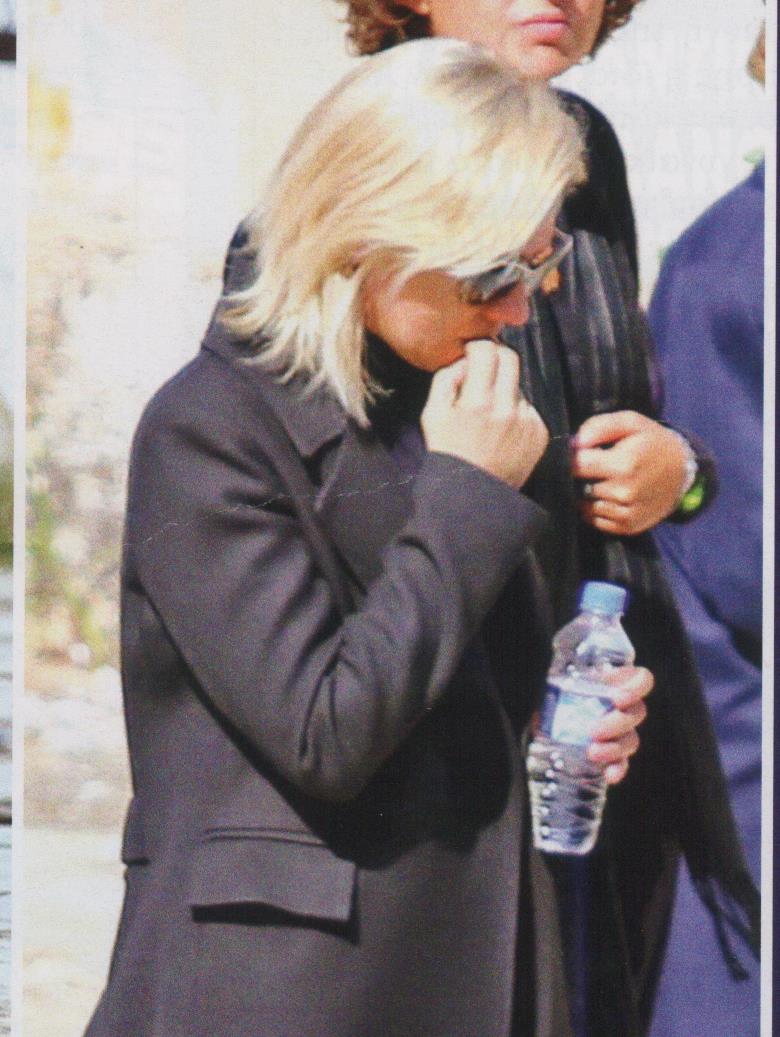 ΦΩΤΟ-Η Καραβάτου για την απώλεια του πατέρα της