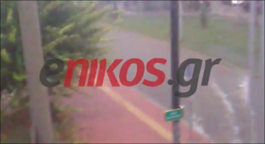 BINTEO-Πλημμύρισαν οι δρόμοι στην Πετρούπολη