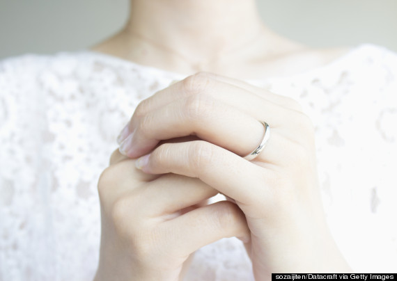 ΦΩΤΟ-Παντρεύτηκε… τον εαυτό της