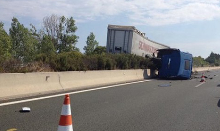 Τροχαίο με νταλίκα στον Περιφερειακό της Θεσσαλονίκης